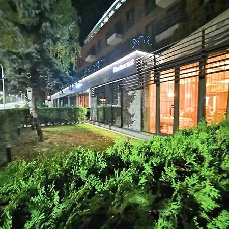 Aqua Viva 4*
